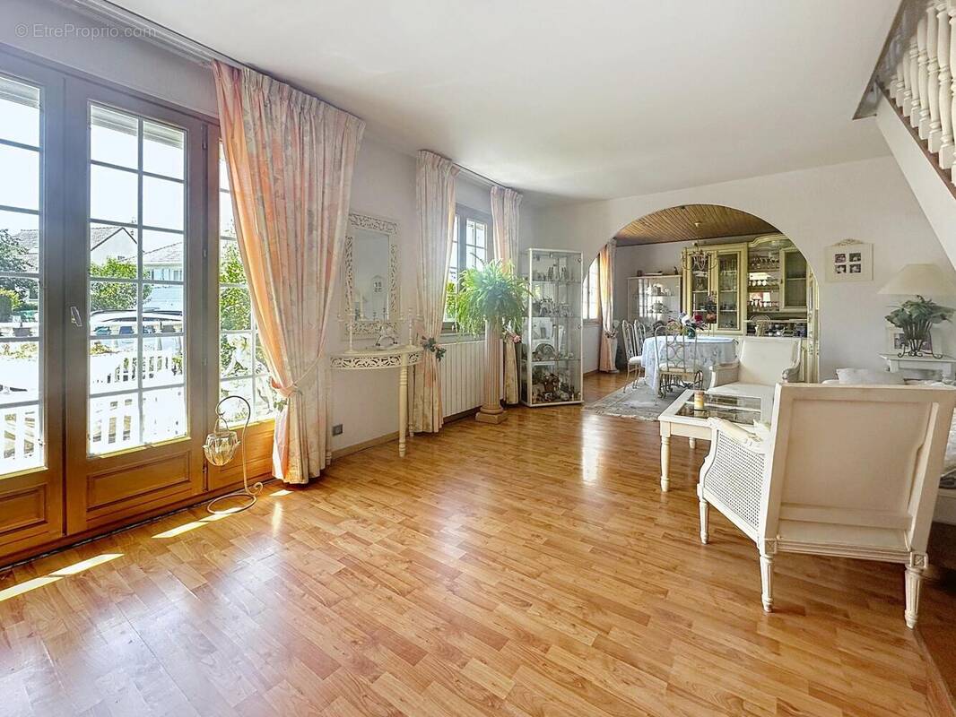 Photo 1 - Maison à OZOIR-LA-FERRIERE