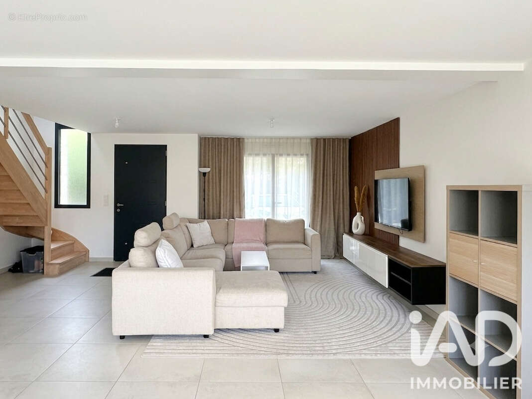 Maison 135 m² à Saulx-Les-Chartreux  - photo 5