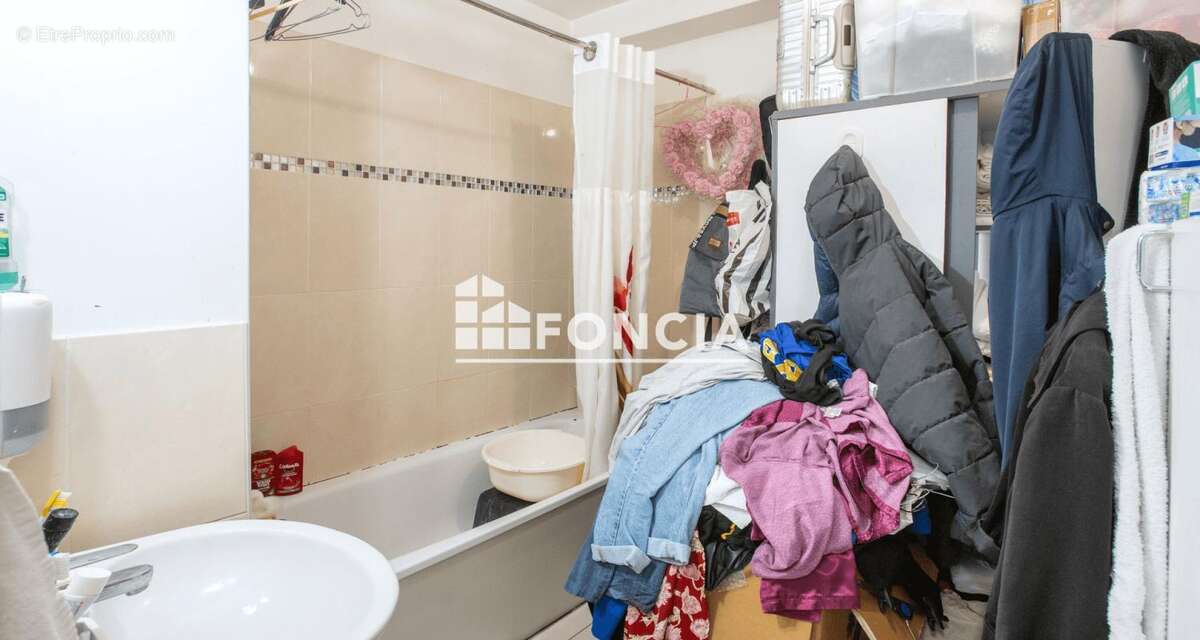 Appartement à L&#039;ILE-SAINT-DENIS