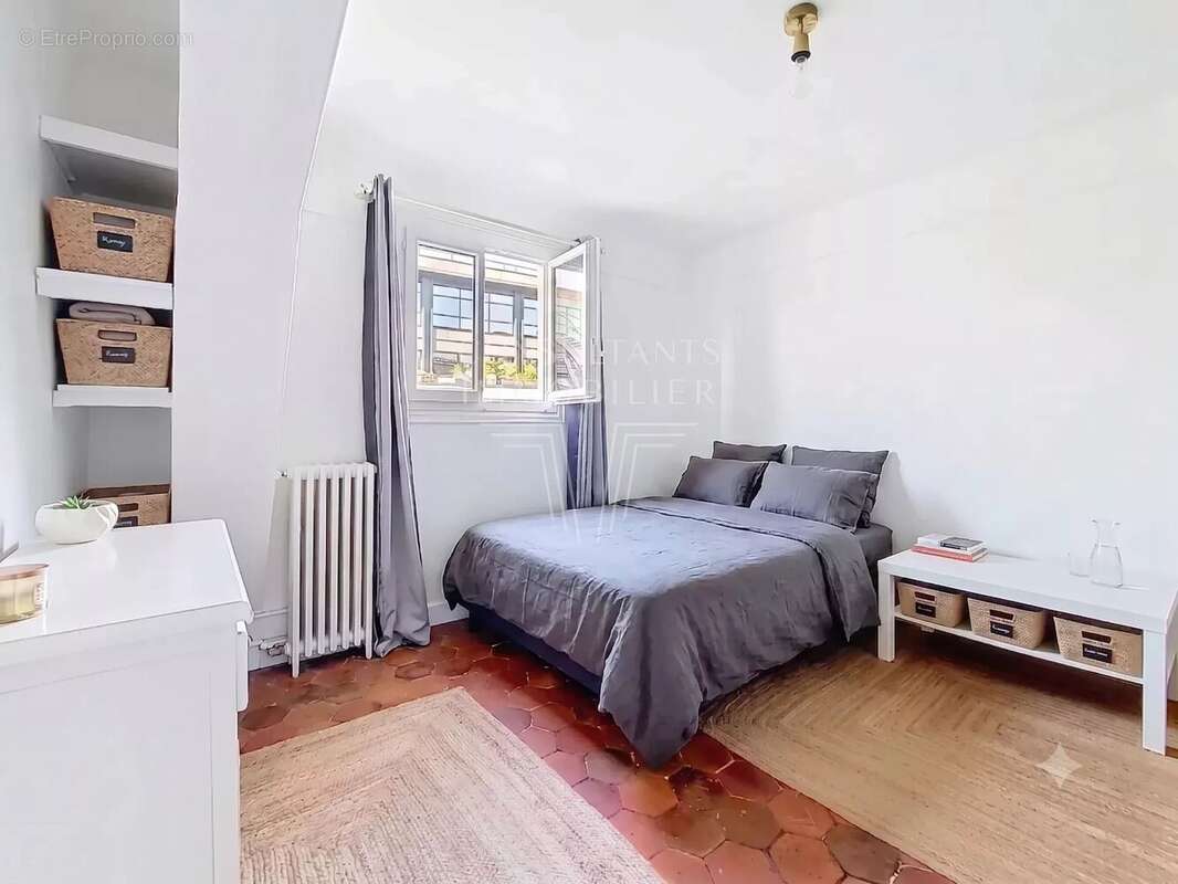 Appartement à PARIS-8E