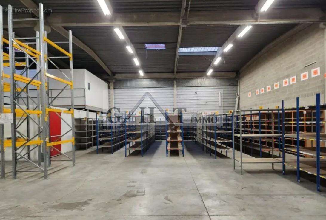Commerce à TORCY
