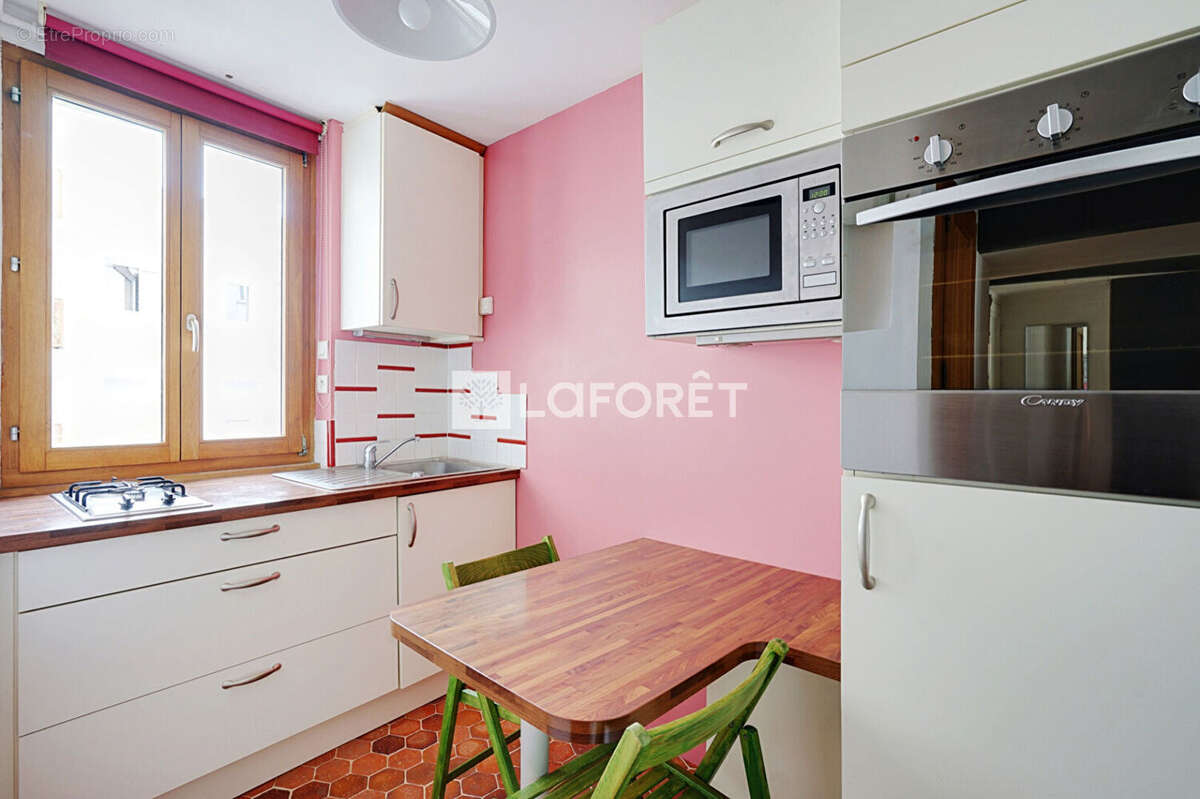Appartement à PARIS-14E