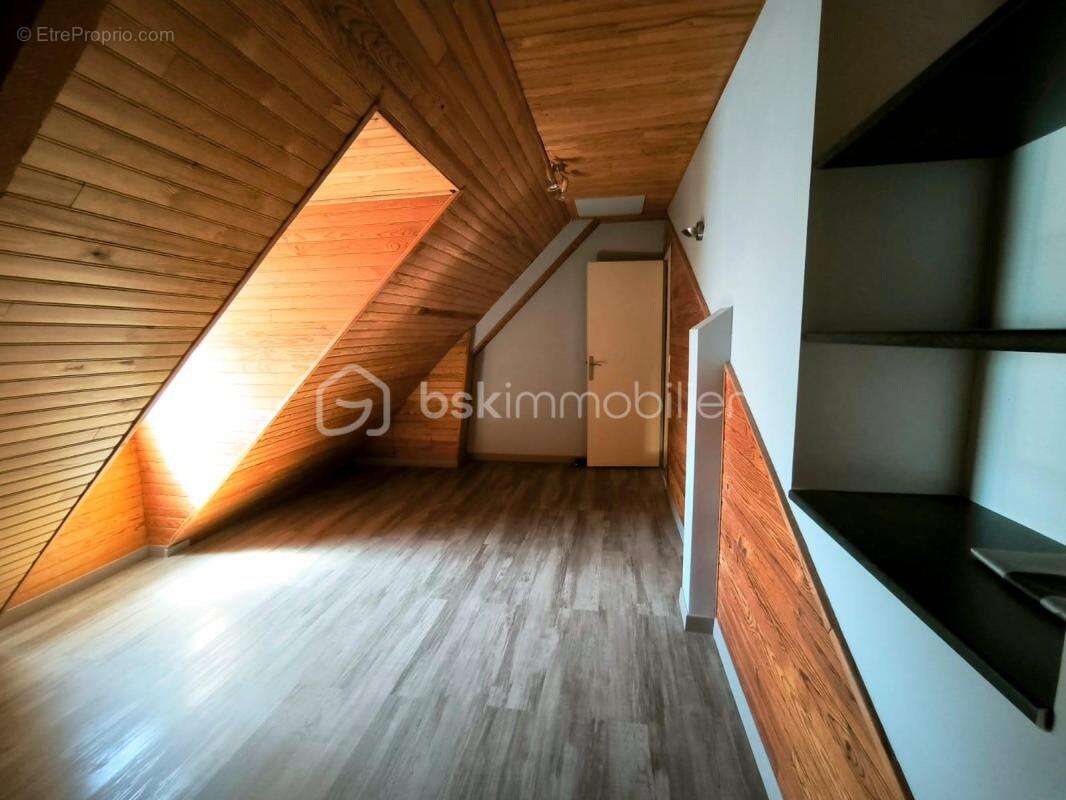 NOUVEAU PRIX – Maison familiale, volumes et terrain arboré au rendez-vous - photo 20
