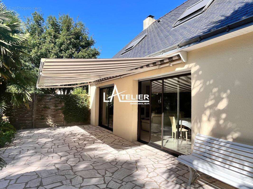 Unique, maison 5 ch, jardin luxuriant, carrière et box - photo 4