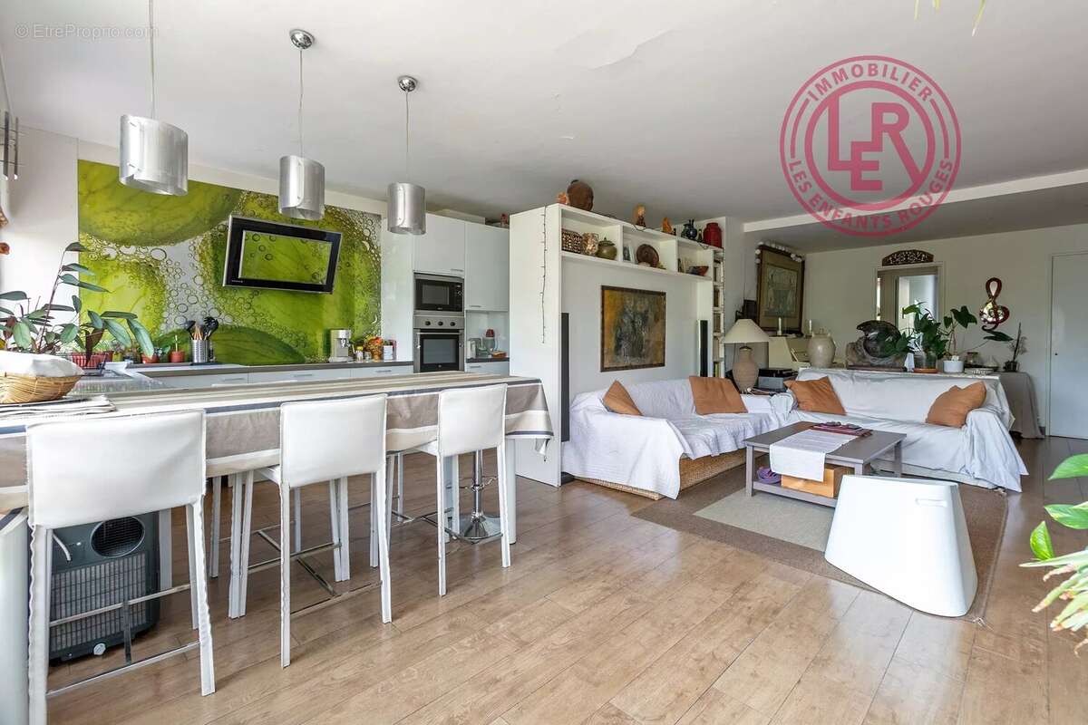 Appartement à PARIS-14E