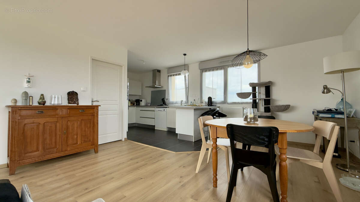 Appartement type 5 en duplex - terrasse et stationnements - photo 4
