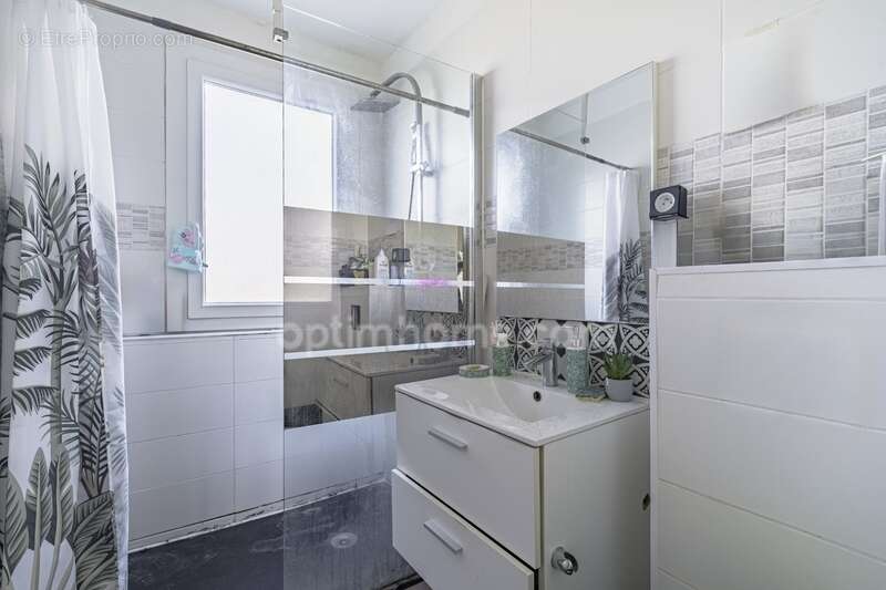 Appartement à MARSEILLE-10E
