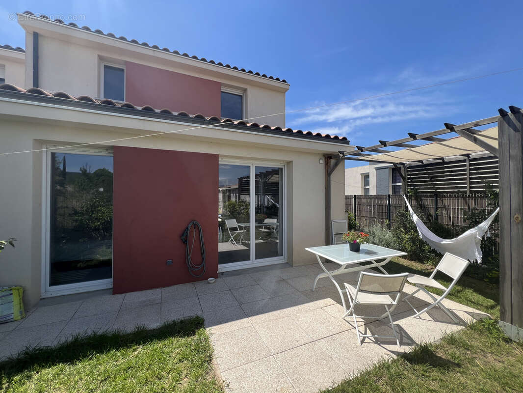 Maison à LE CASTELLET