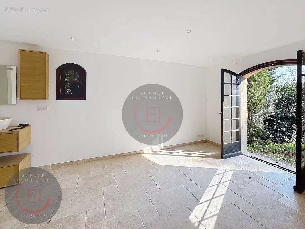 Maison à LES ADRETS-DE-L&#039;ESTEREL