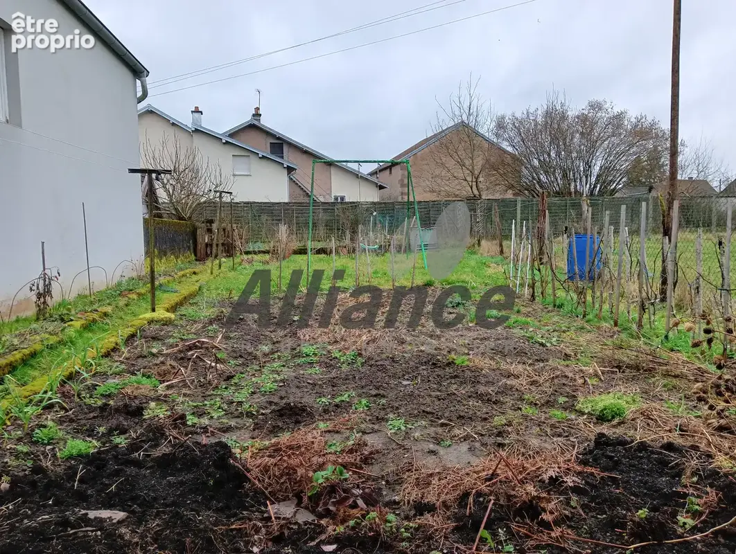 Jolie maison avec garage, terrain et dependance - photo 20
