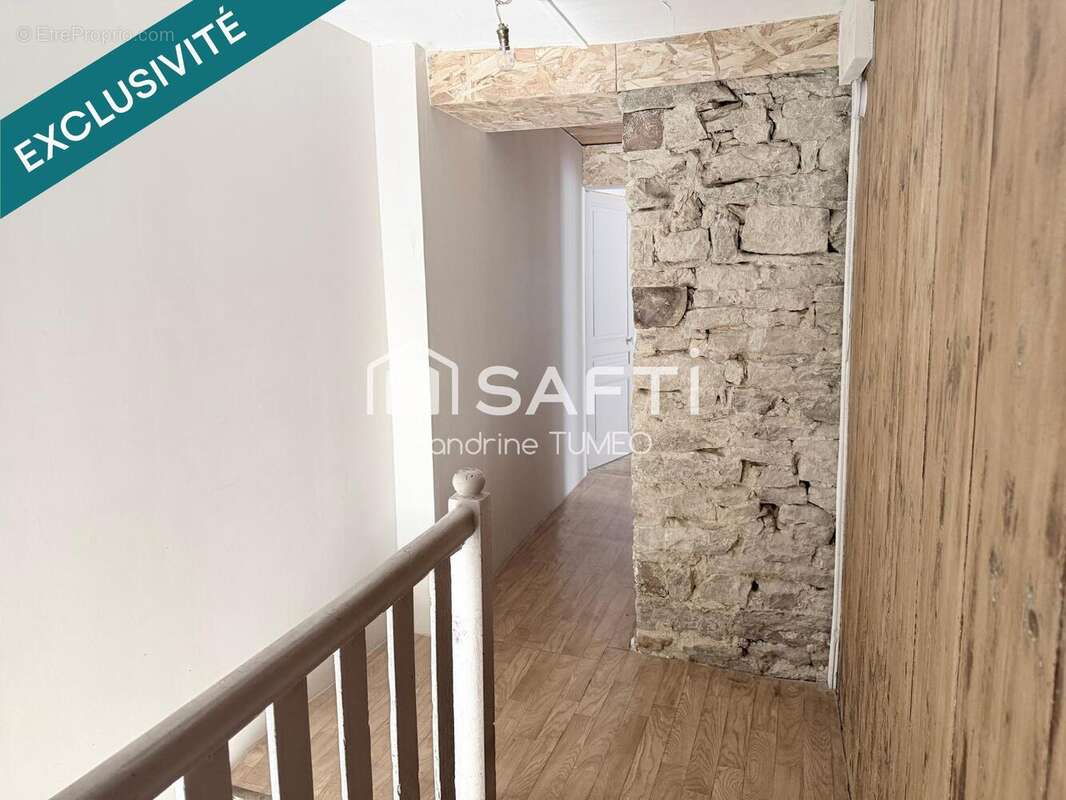 Appartement 160 m² à Sellieres  - photo 7