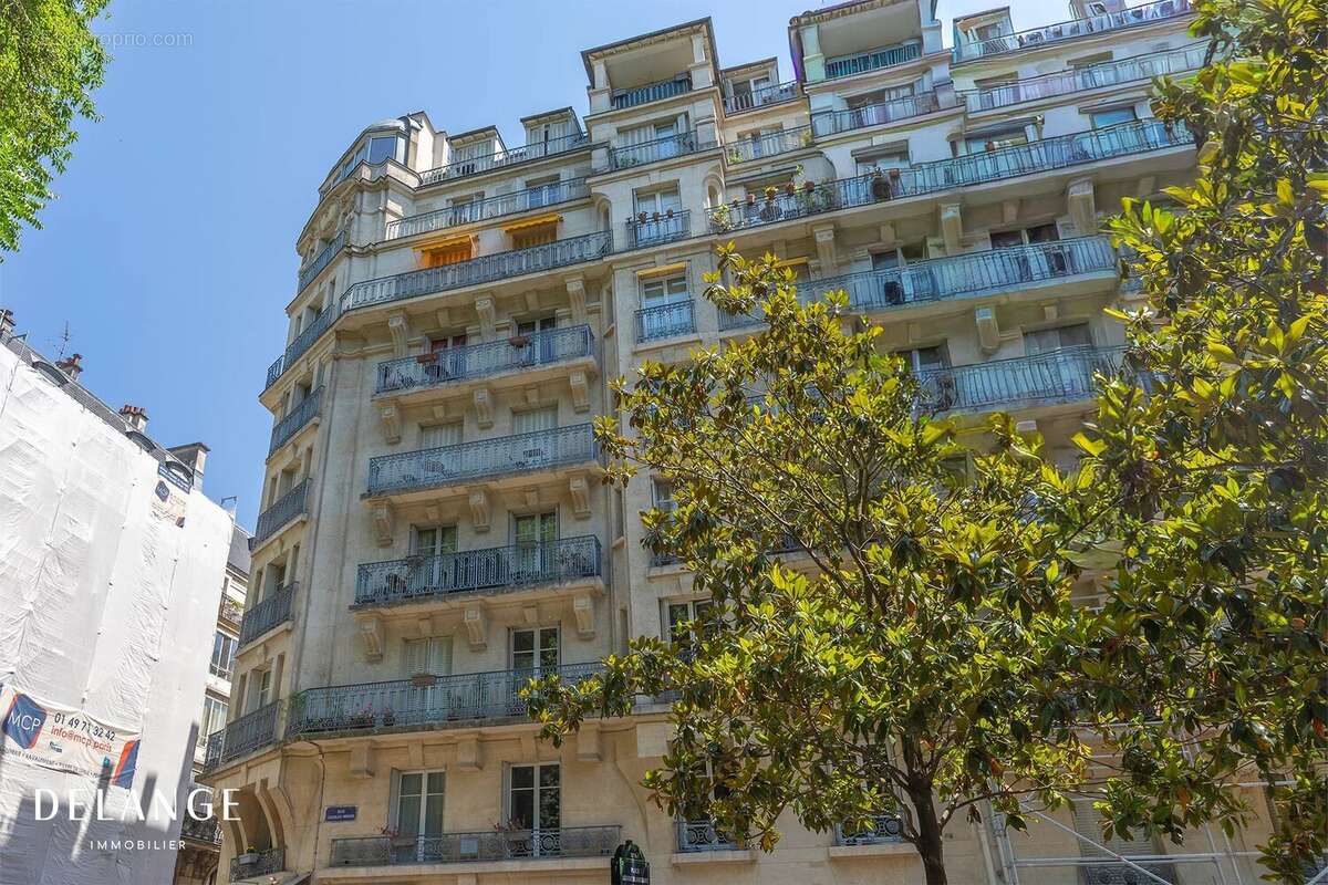 Appartement à PARIS-18E