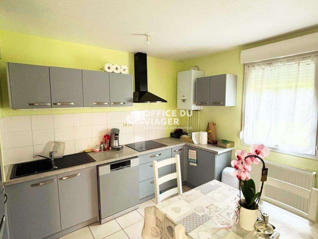 Appartement à GRAND-CHARMONT