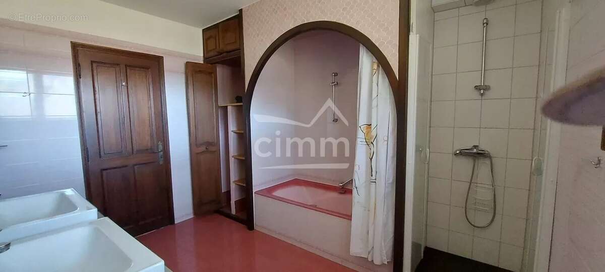 Maison à LA MOTTE-DU-CAIRE