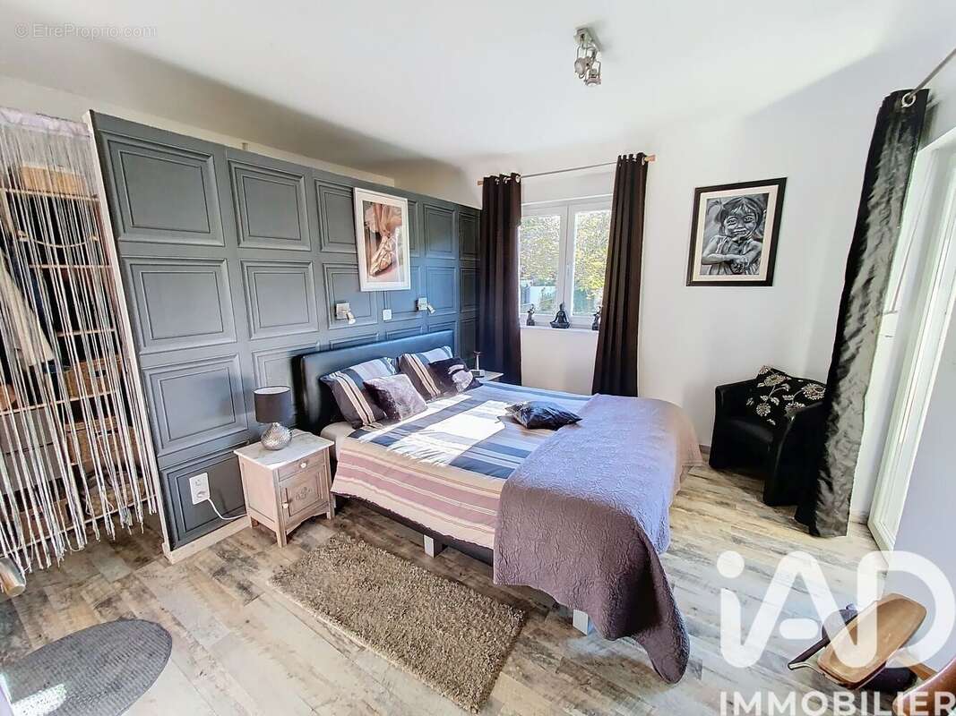 Maison 207 m² à La Cassagne  - photo 7