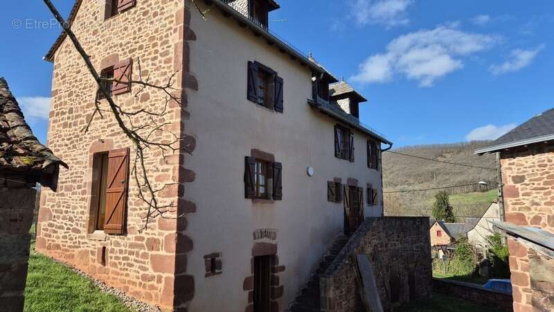 Maison à SAINT-CHRISTOPHE-VALLON