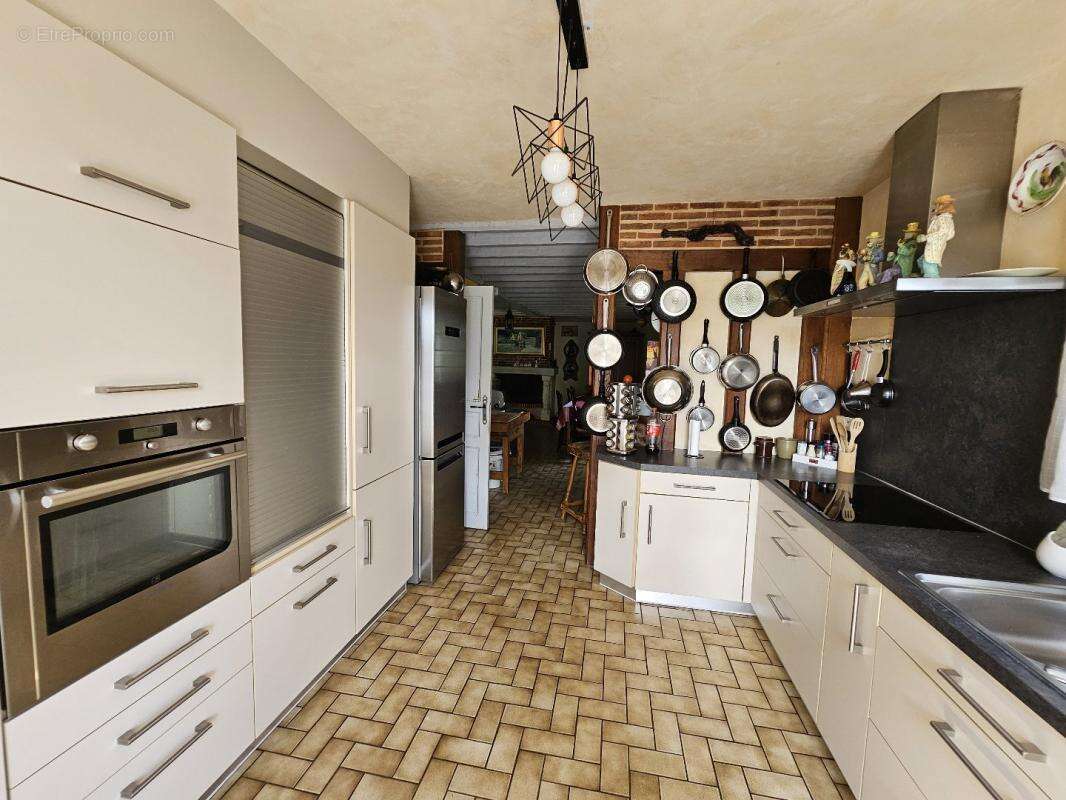 Maison 101 m² à Bourgtheroulde-Infreville  - photo 3
