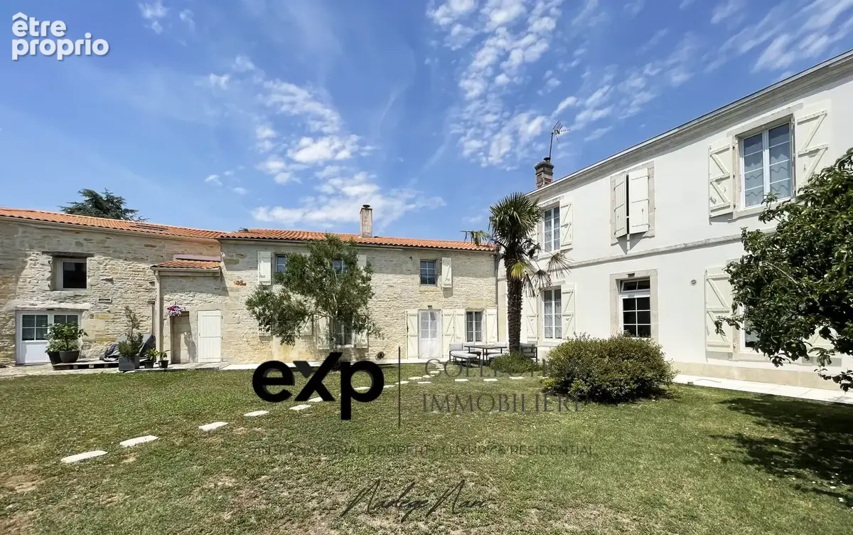 Maison 265 m² à Sainte-Soulle  - photo 3