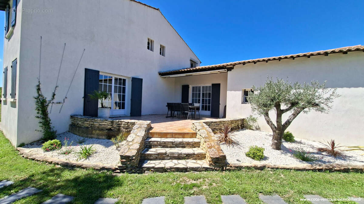 Maison à JONQUERETTES