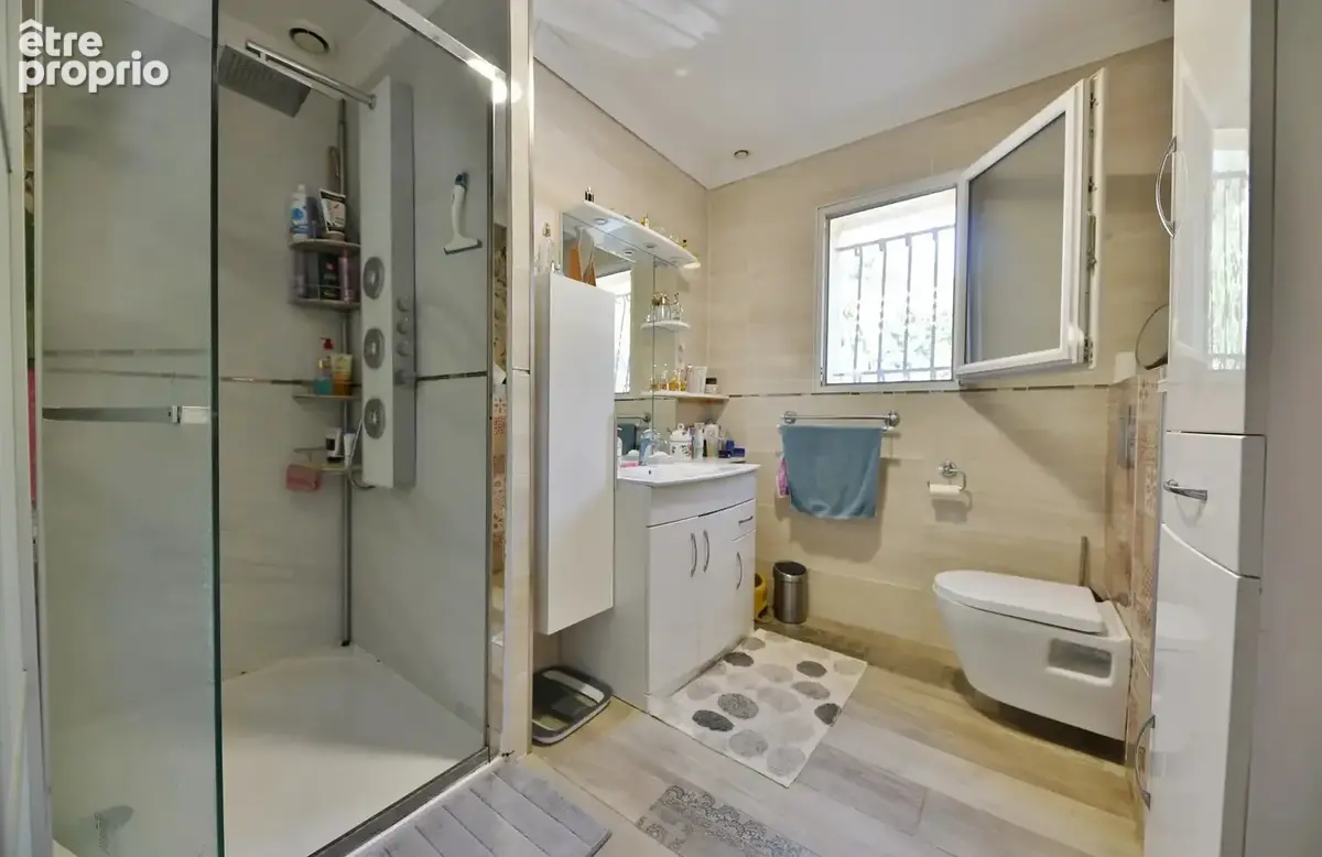 Charmante villa de plain-pied avec piscine et beau terrain arboré - photo 12