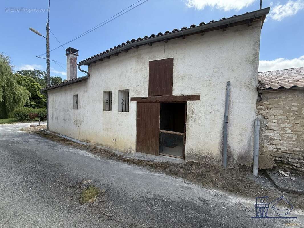 Maison à SAINT-FORT-SUR-GIRONDE