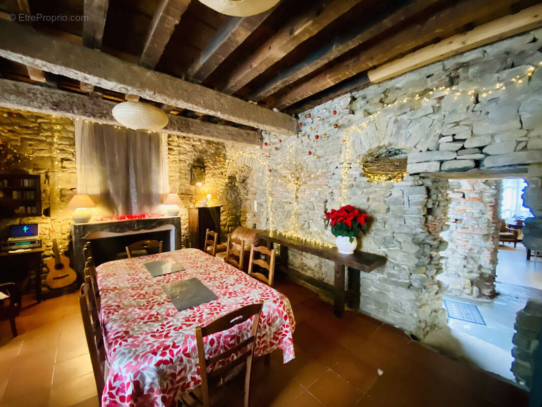 Maison à CONQUES-SUR-ORBIEL