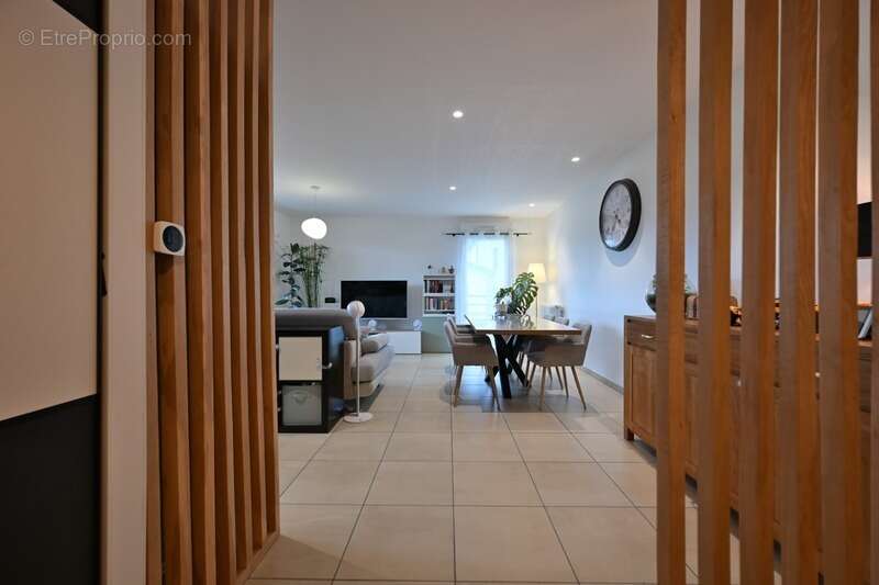 Appartement à THURINS