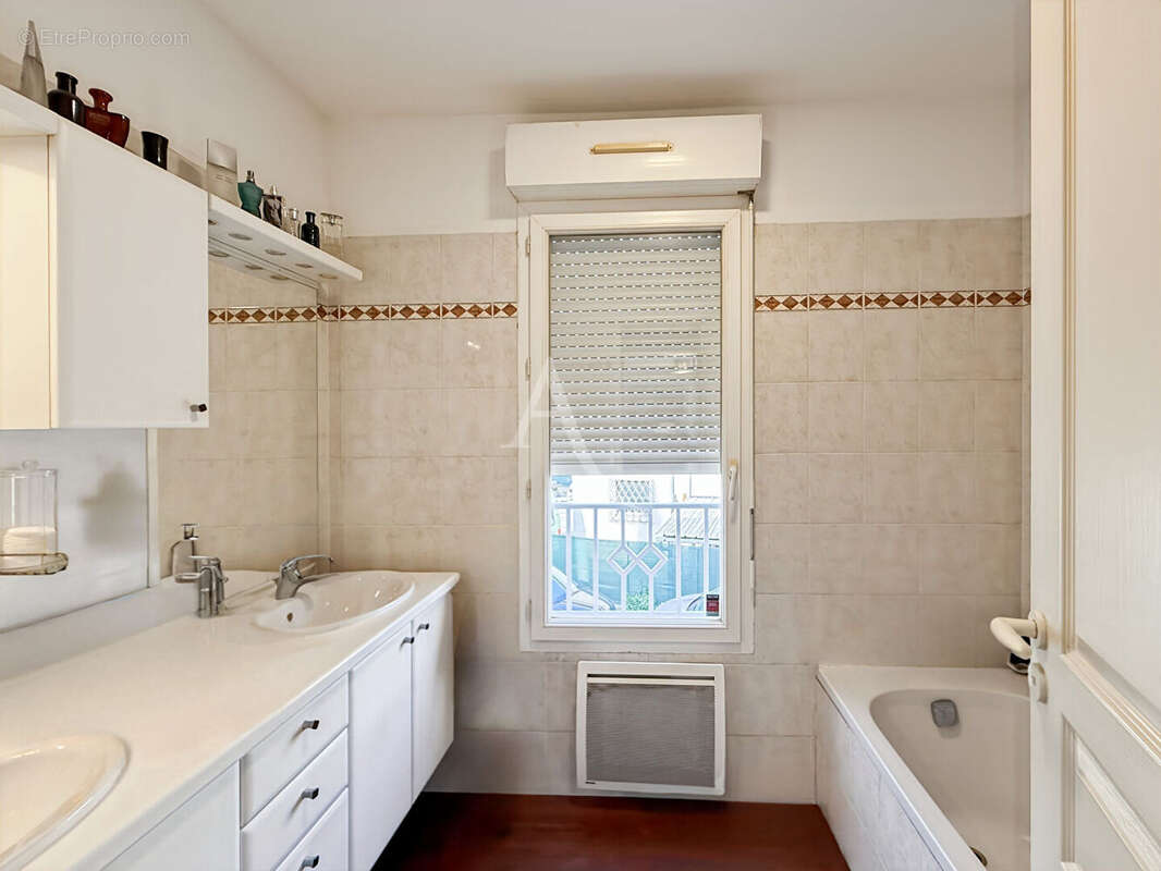 EXCLUSIVITÉ - Le Cannet - Maison familiale 6 pièces de 163m²- 5 chambres - jardin et garage - photo 8