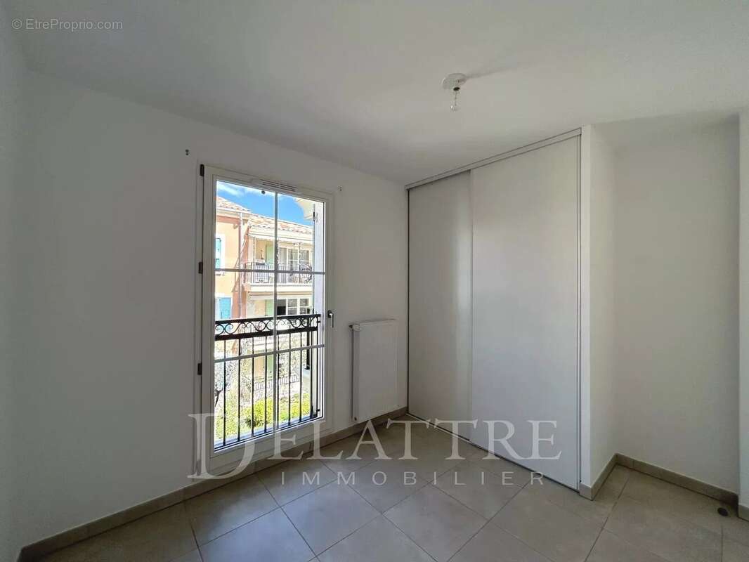 Appartement à ROQUEFORT-LES-PINS