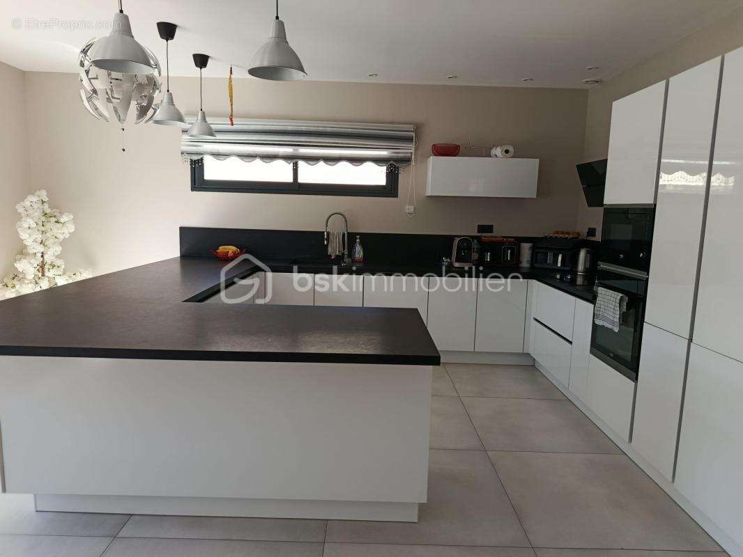 Maison à ROMANS-SUR-ISERE