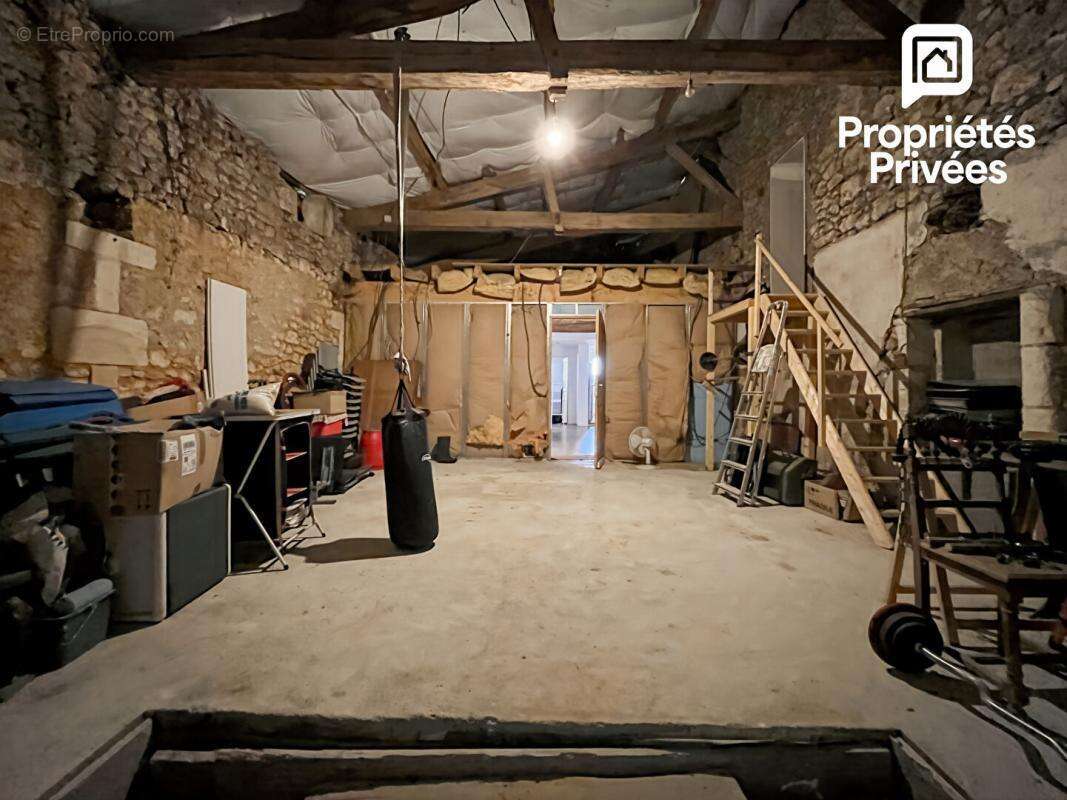 Maison à vendre à Orignolles, 161 m² habitables, dépendances, grand terrain de plus de 3 000 m² - photo 11