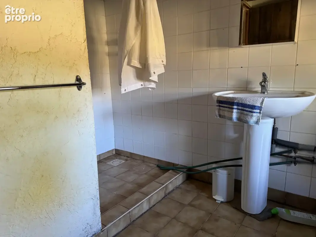 Auv 1193 : Maison au calme avec gîte, puits, beau terrain 5.340m2 - photo 47