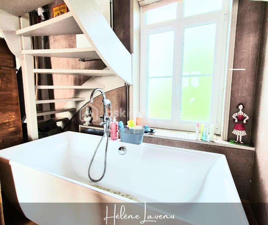 Maison à SAINT-MARTIN-BOULOGNE