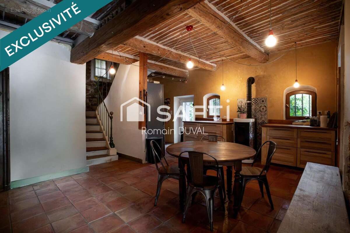 Maison 120 m² à Six-Fours-Les-Plages  - photo 6