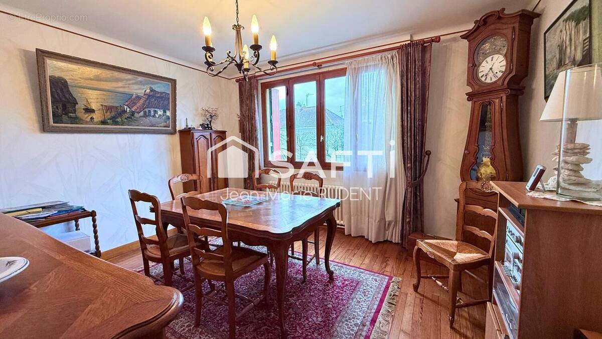 Photo 1 - Maison à SAVIGNY-SUR-ORGE
