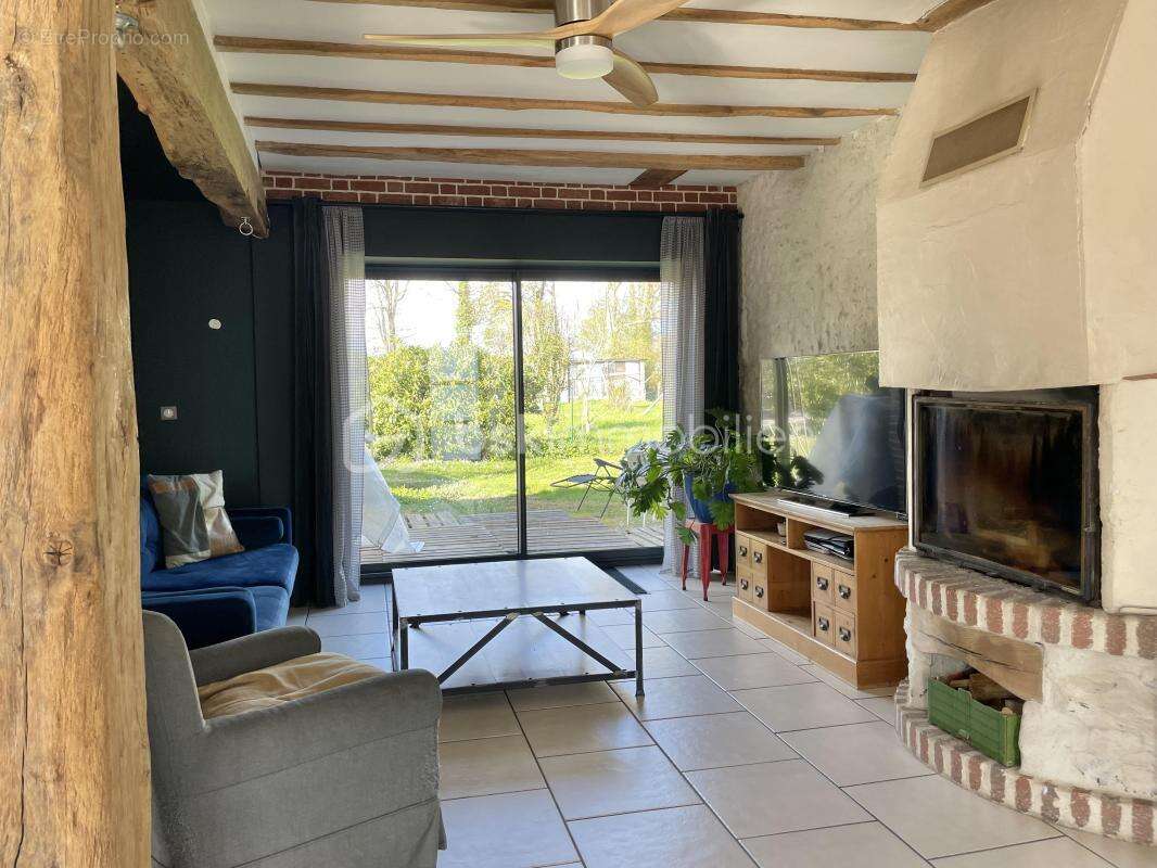 Maison à VILLENEUVE-SUR-YONNE