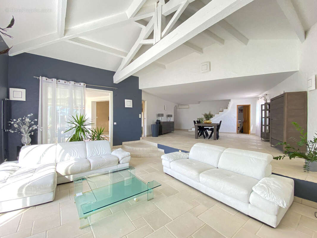 Maison à COURNONTERRAL