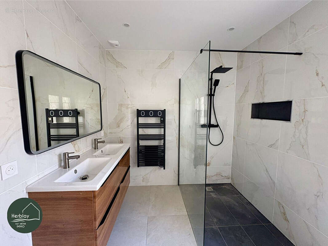 Maison - Quartier des Femmes Savantes - 124 m² surface utile - photo 8