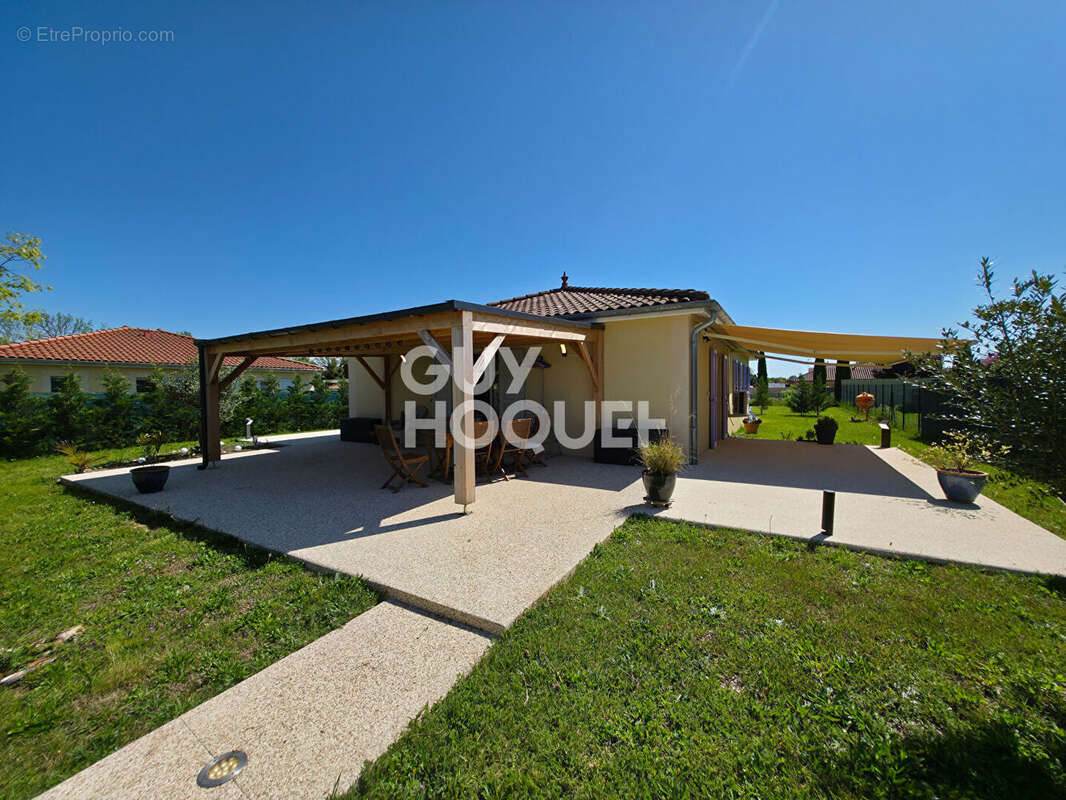 Maison à MONTVERDUN