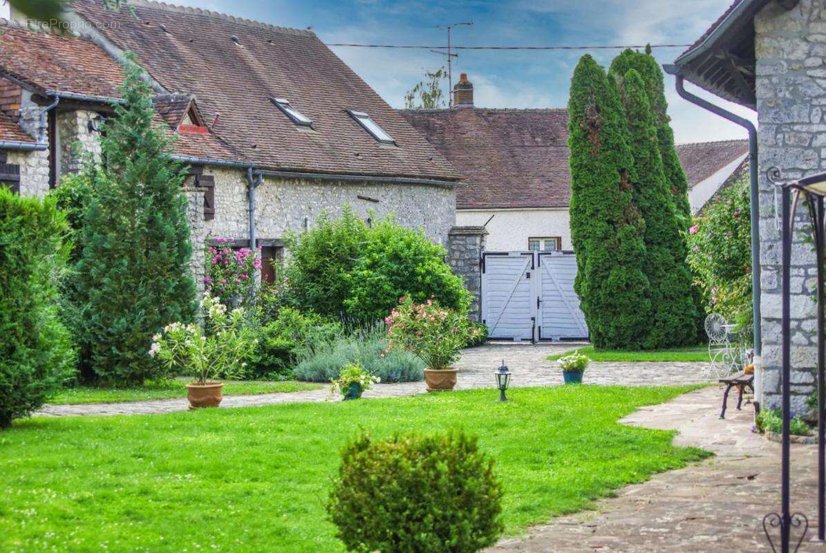 Maison à SOUPPES-SUR-LOING