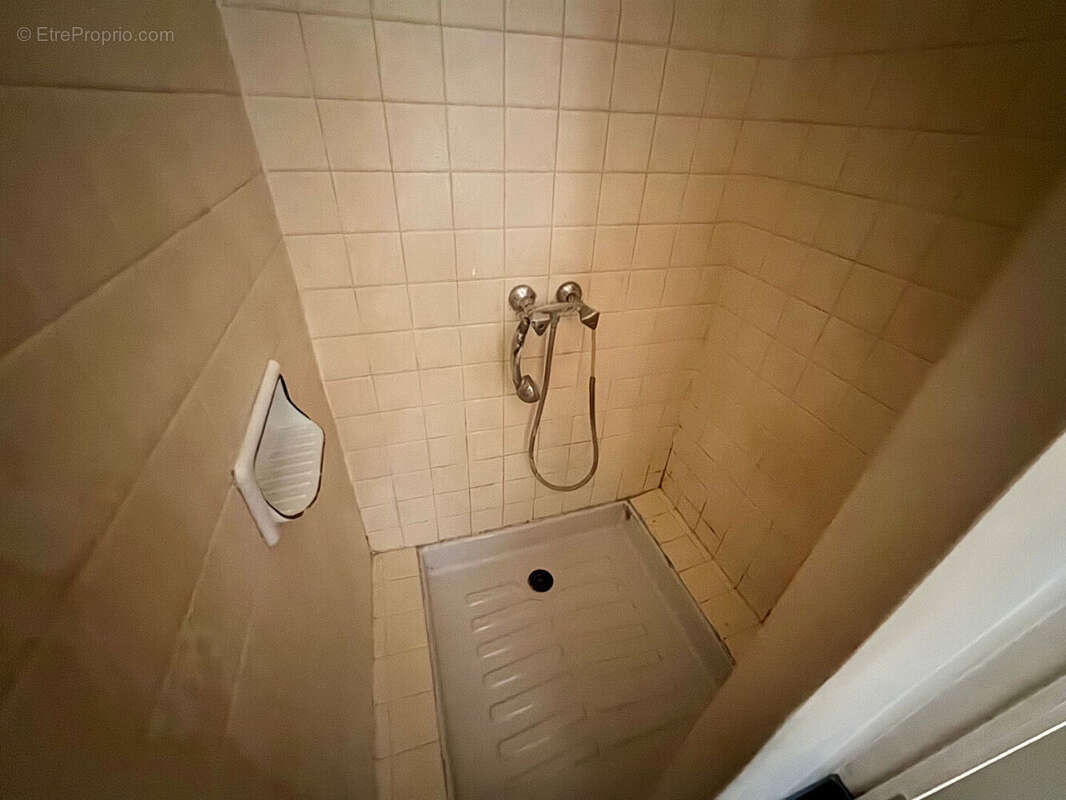 STUDIO de 28 m² centre ville de CLAMART. - photo 7