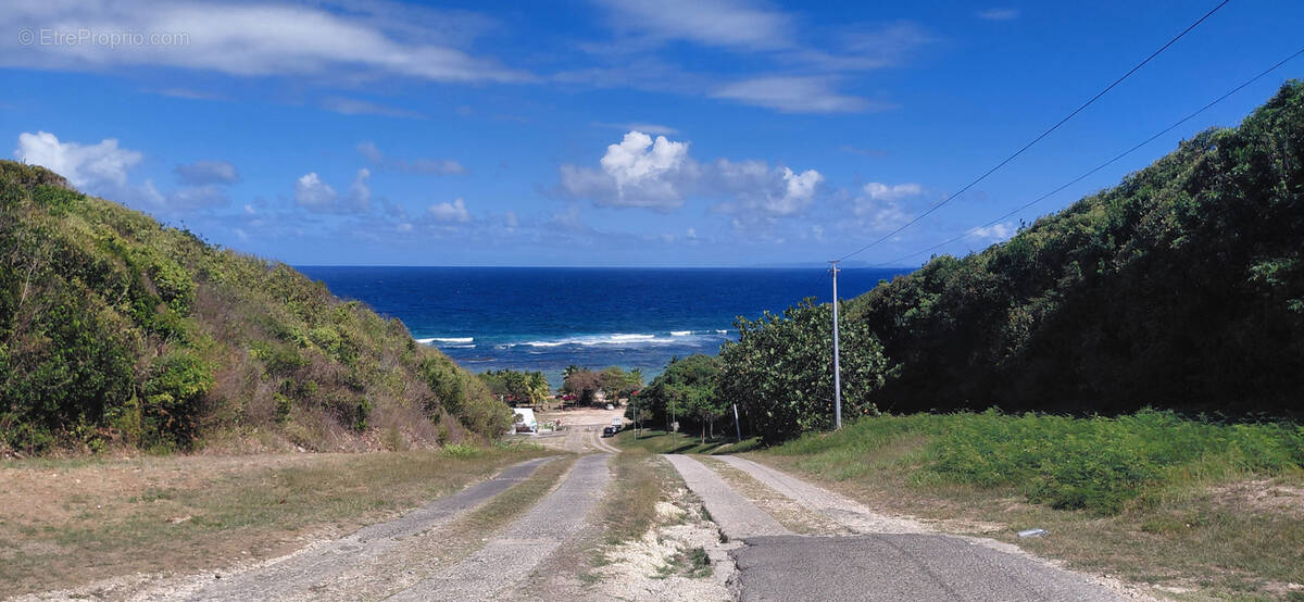 Terrain à PETIT-CANAL