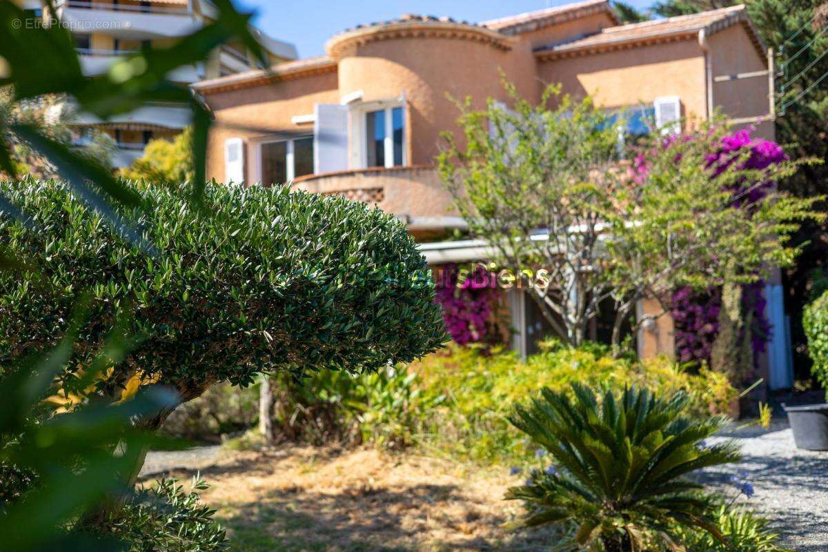 Maison à FREJUS