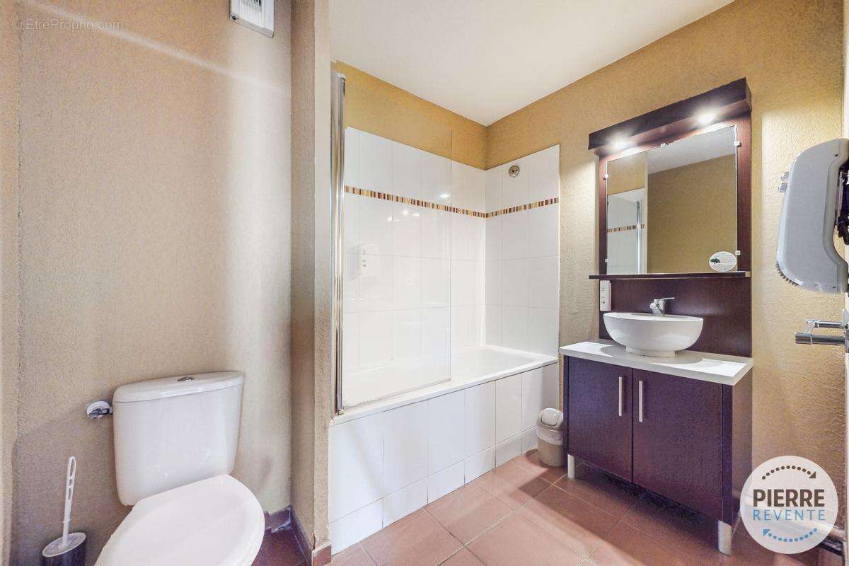 Appartement à SIX-FOURS-LES-PLAGES