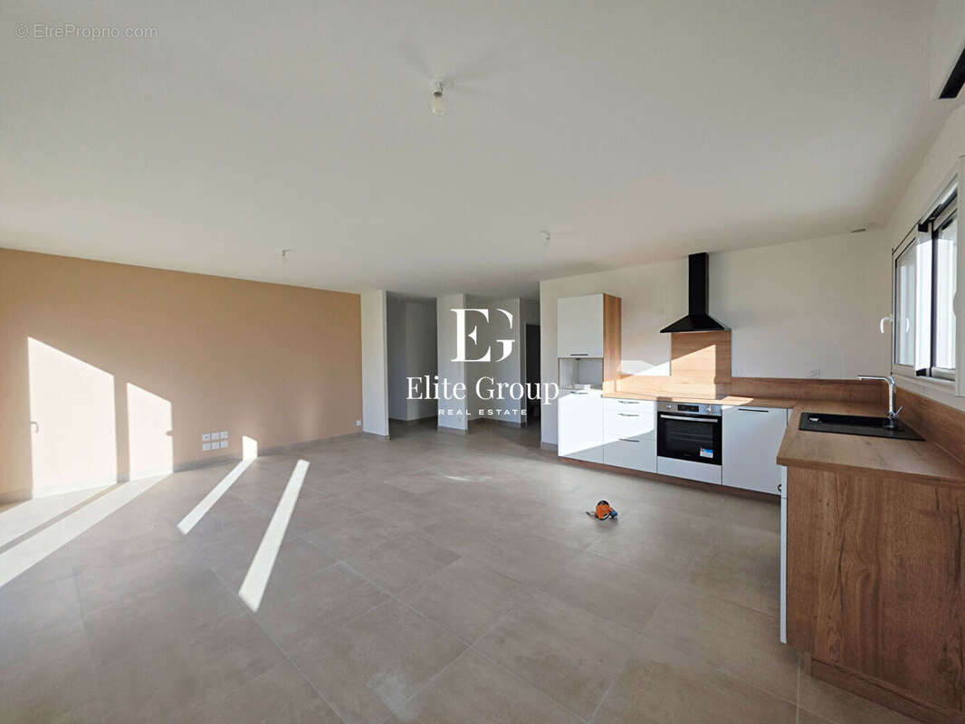 Maison à SAINT-GERMAIN-DE-BELVES