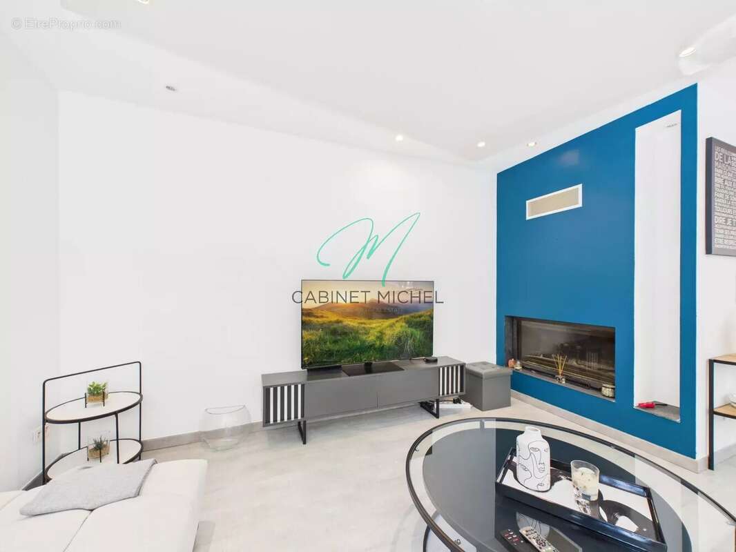 Maison à ROQUEFORT-LES-PINS