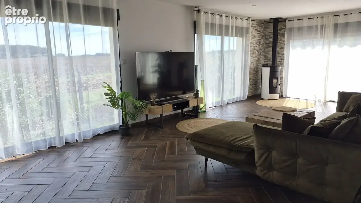 Maison 5 pièces 136 m² à vendre à Saint-Georges-Des-Coteaux (17810) - photo 5