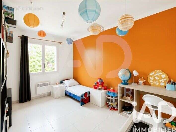 Maison 96 m² à Castillon-Du-Gard  - photo 8