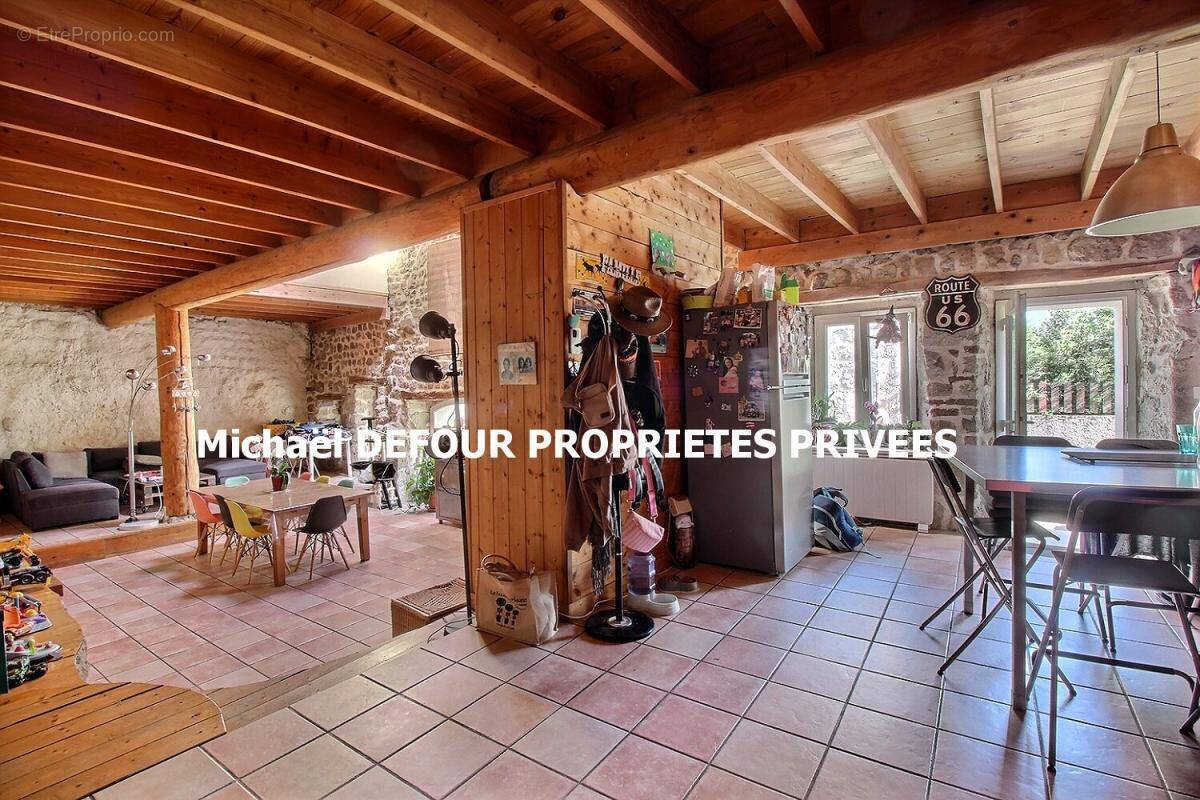 Maison à BAS-EN-BASSET