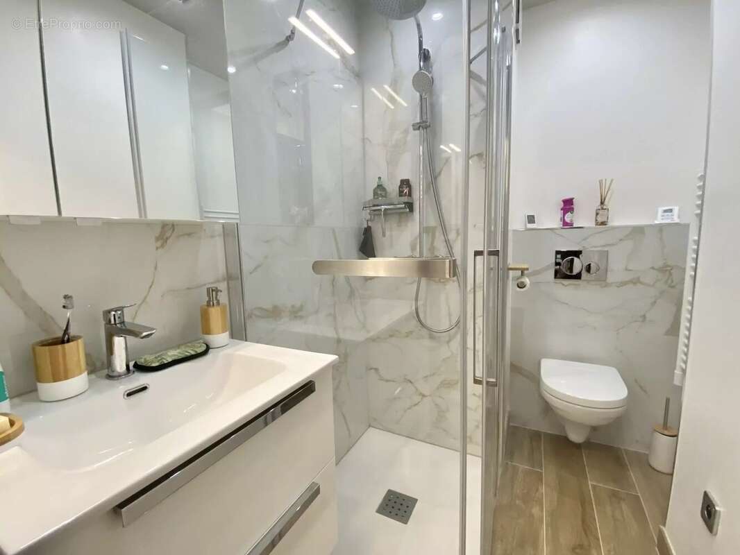 Appartement à ROQUEBRUNE-CAP-MARTIN